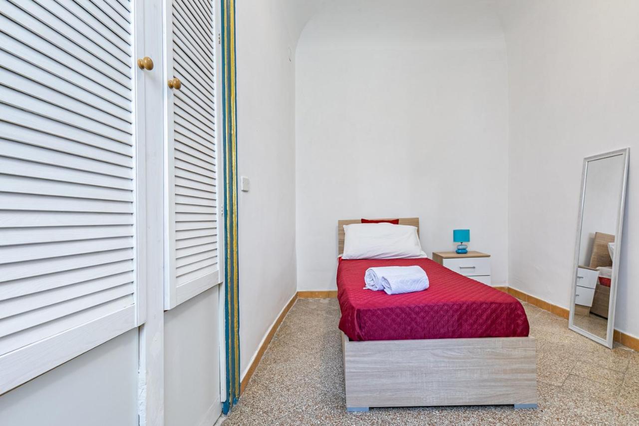 פלרמו Piazza Pretoria & Quattro Canti Roomy Flats With Balconies מראה חיצוני תמונה